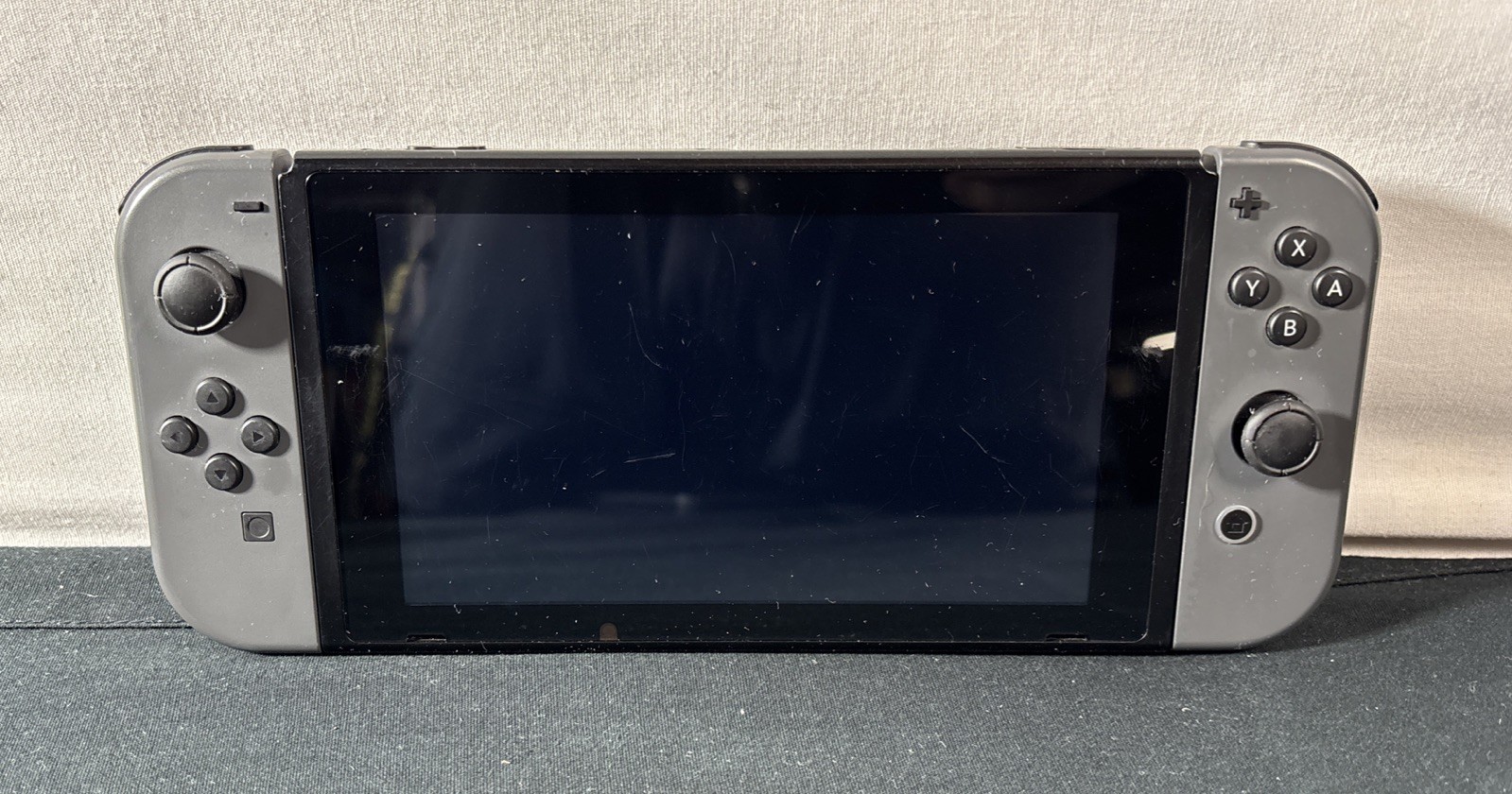 Nintendo Switch HAC-001 Console Tablet w/ Grey Joycons – Tested (Cosmetic Wear)