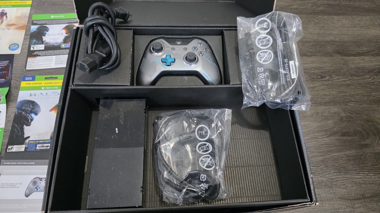 Xbox One Limited Edition Halo 5 Edition 1TB Console /w Original Box