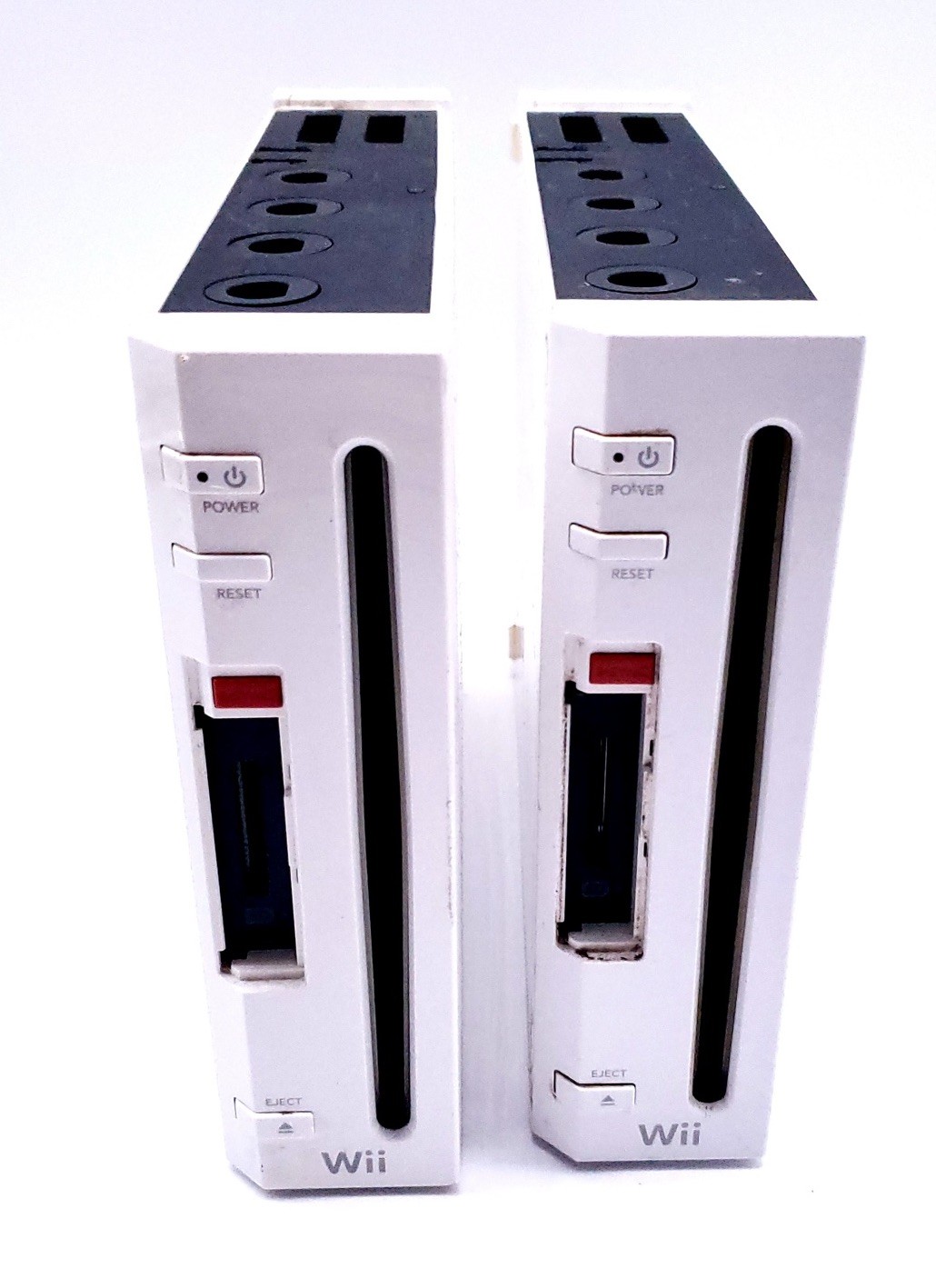 Nintendo Wii RVL-001 512 MB Console LOT OF 2 – White PARTS OR REPAIR – READ