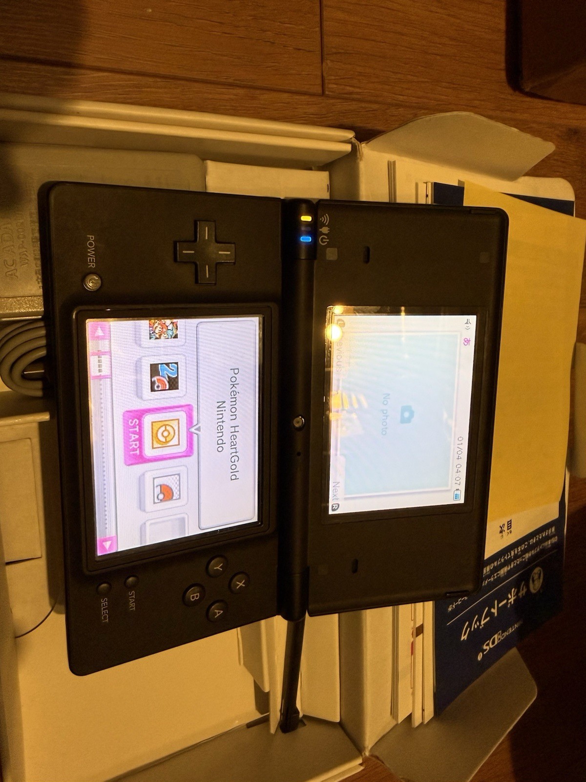 Nintendo DSi Black Handheld System: Canada 32gb Boxed japan