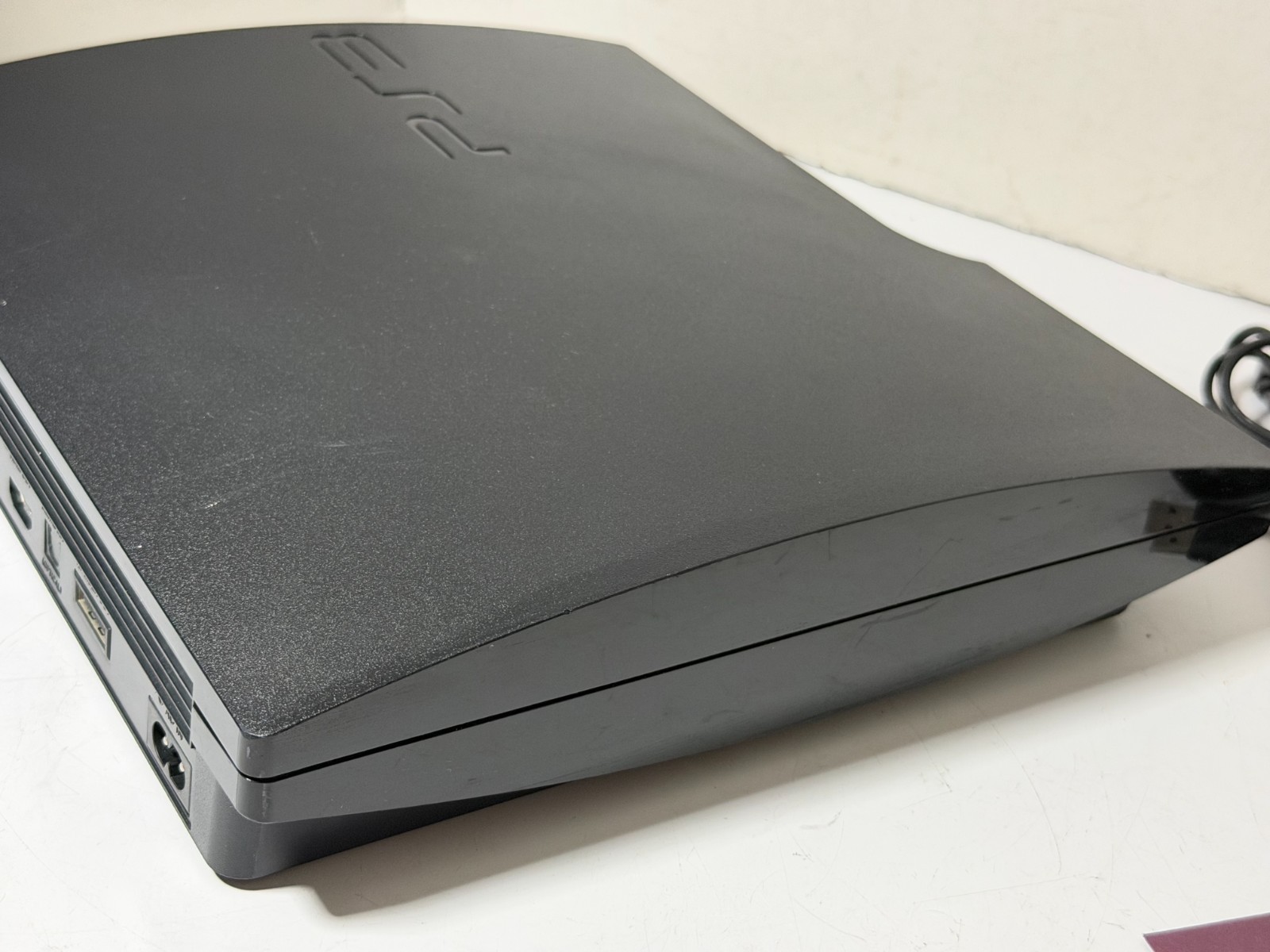 Sony PlayStation 3 PS3 Slim Console 160GB (2501A) w/Controller, Cables & Game
