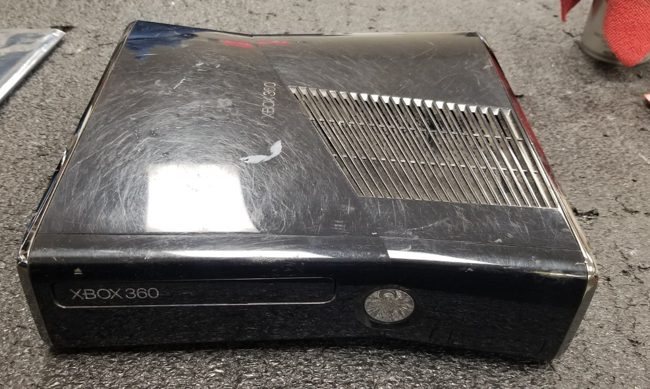 Microsoft Xbox 360 S Console : 1439 : 250GB Hard Drive : Tested & Works