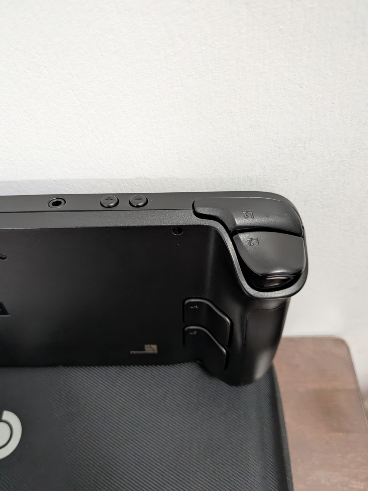 Valve Steam Deck 256GB Charger & Carrying Case (pics are of exact item)