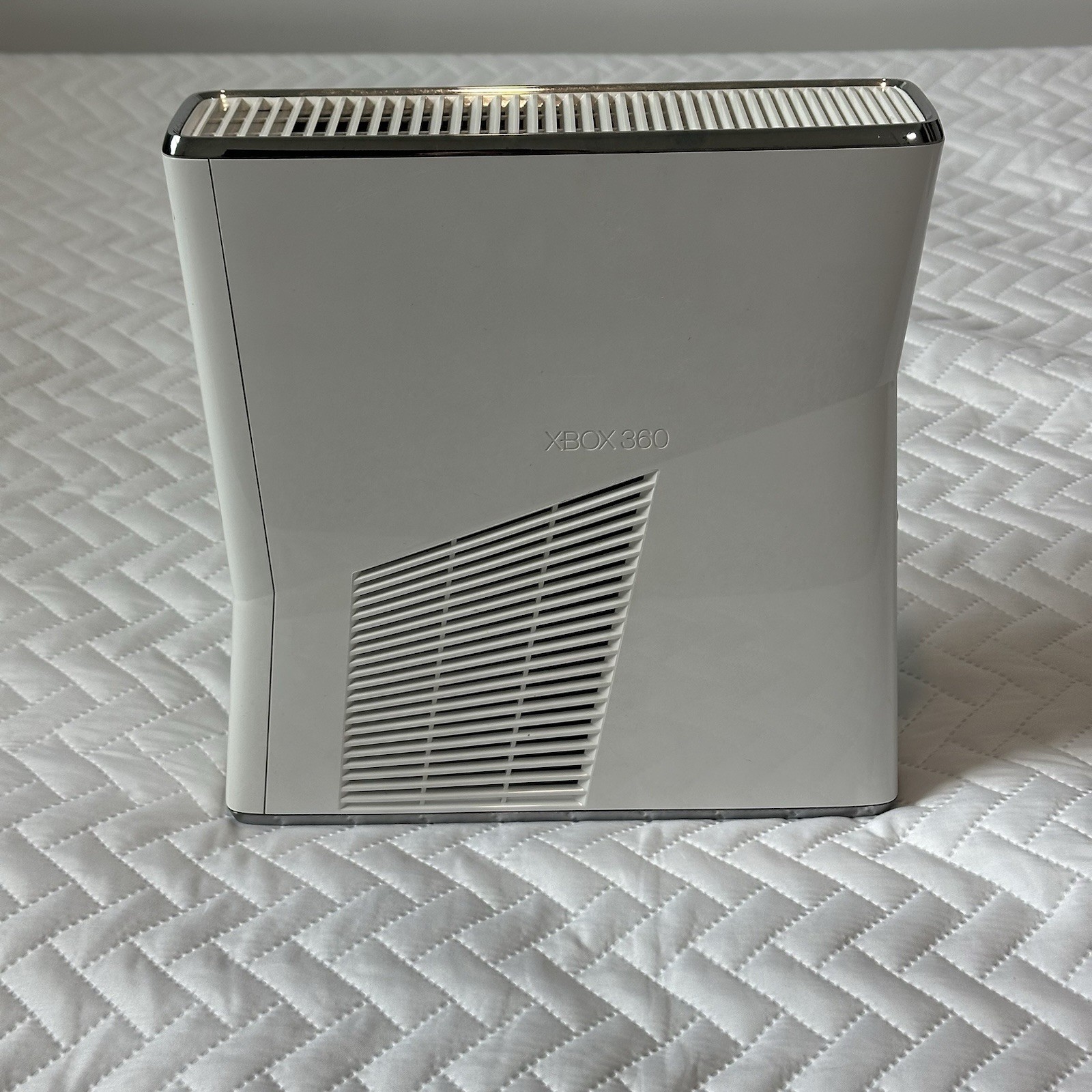 Microsoft Xbox 360 Slim White Console (Tested)