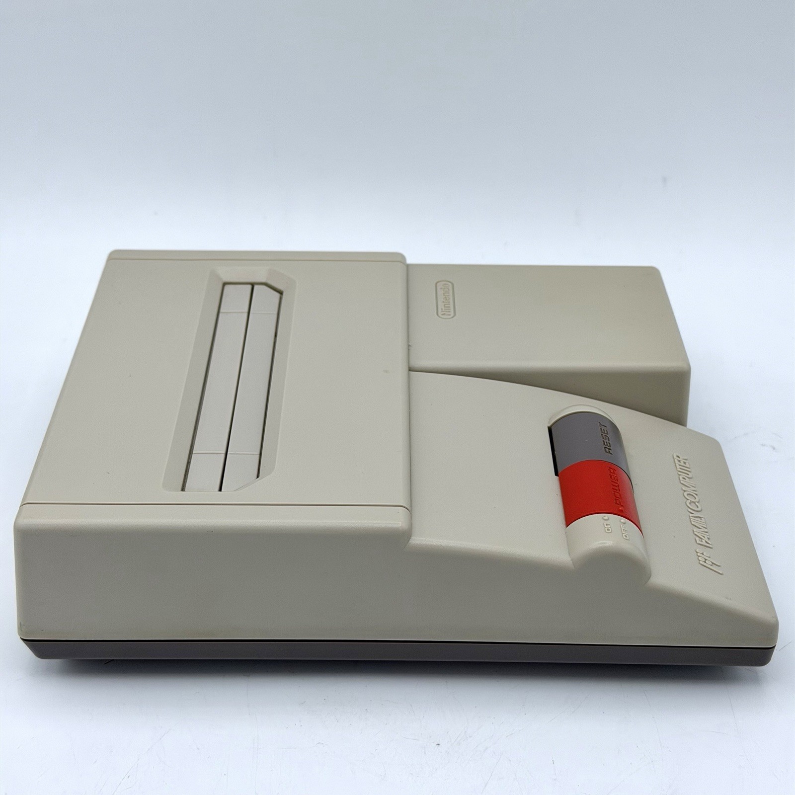 Nintendo Famicom AV Top Loader Family Computer Console OEM + Dog Bone Controller