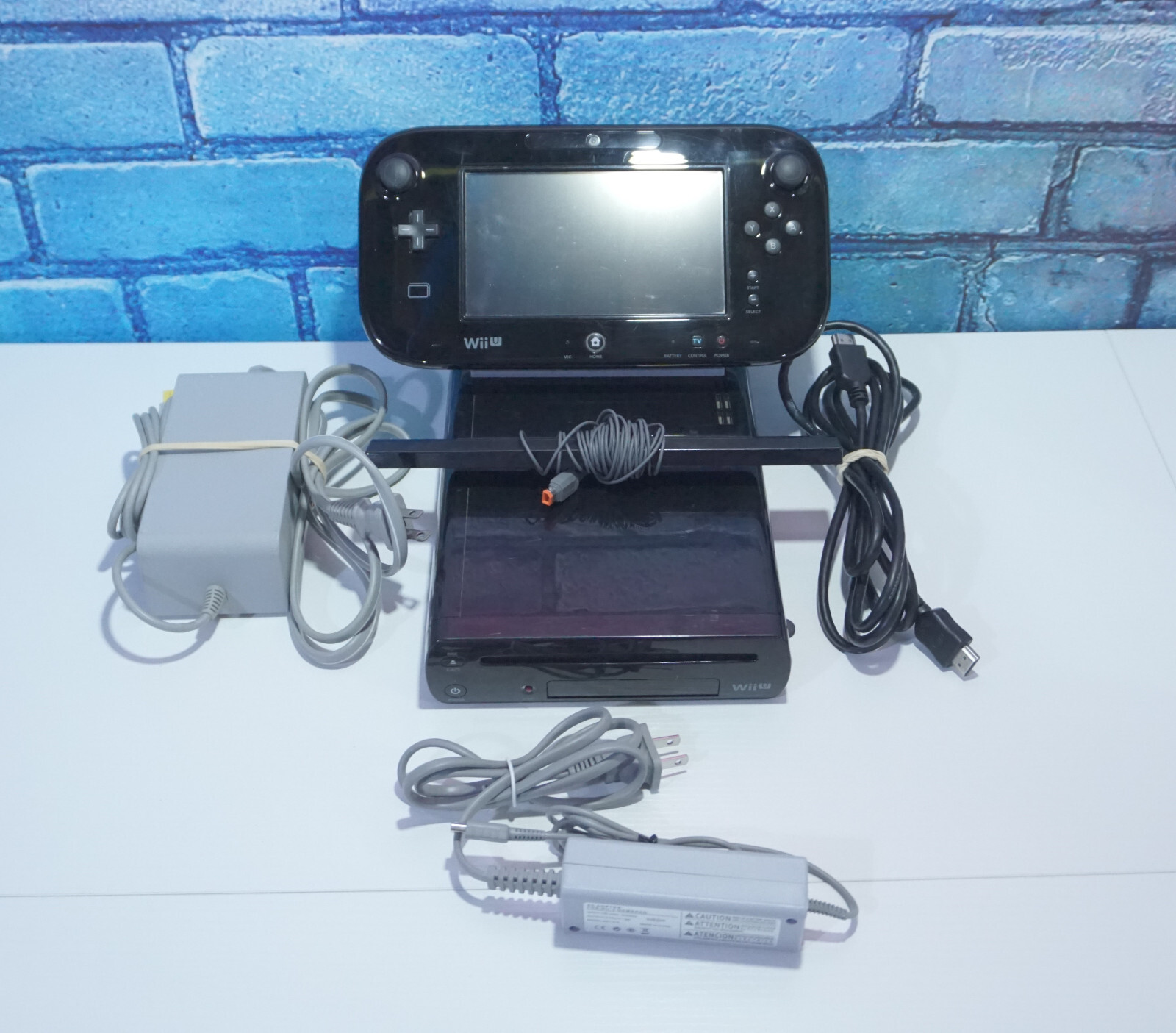 Nintendo Wii U Black Deluxe Console WUP-101(02) with Gamepad & Mario 3D World
