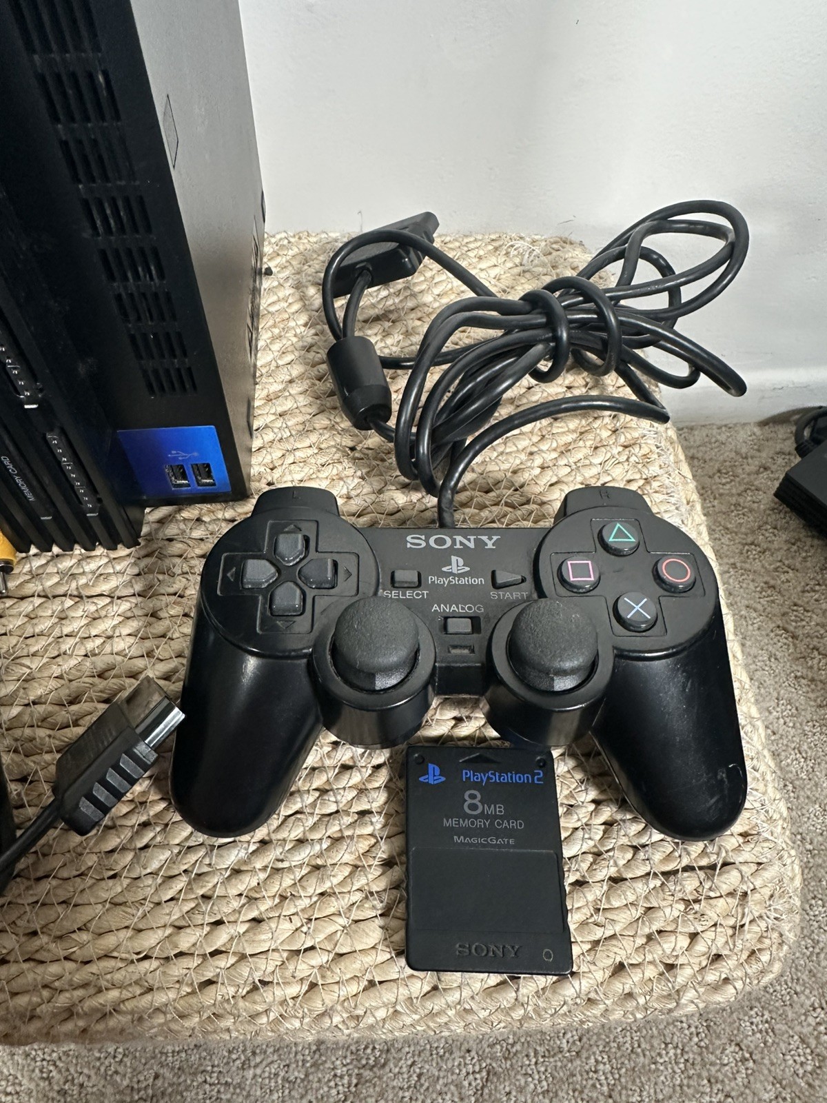 Sony PlayStation 2 Console, 2x Controllers & 2 Memory Cards No RCA accessory