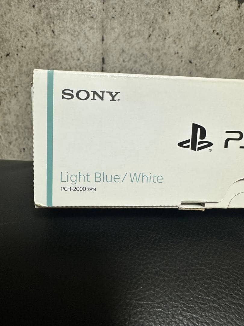 PS Vita Light Blue White PCH 2000 ZA14 Console CIB Tested