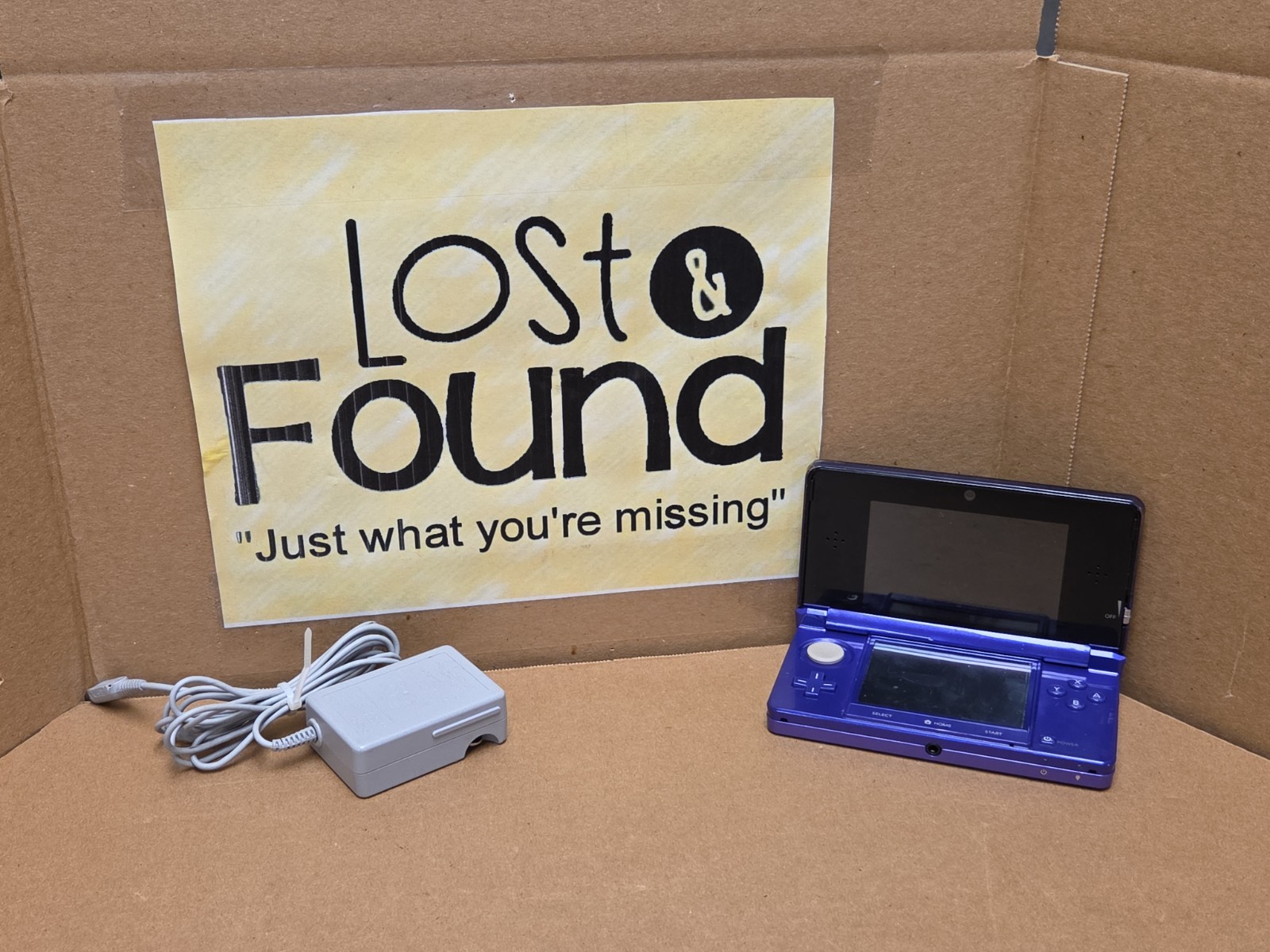 Nintendo 3DS Midnight Purple Tested *Some Damage* W/ Charger * SEE PICS