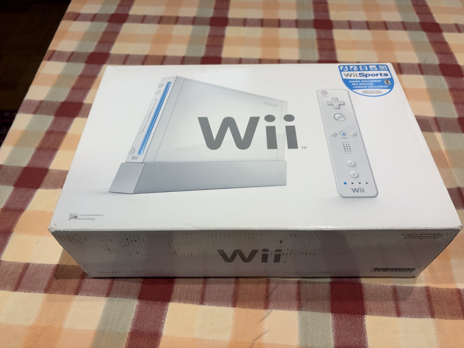 Nintendo Wii with assortment of games bundle – Original Packaging included