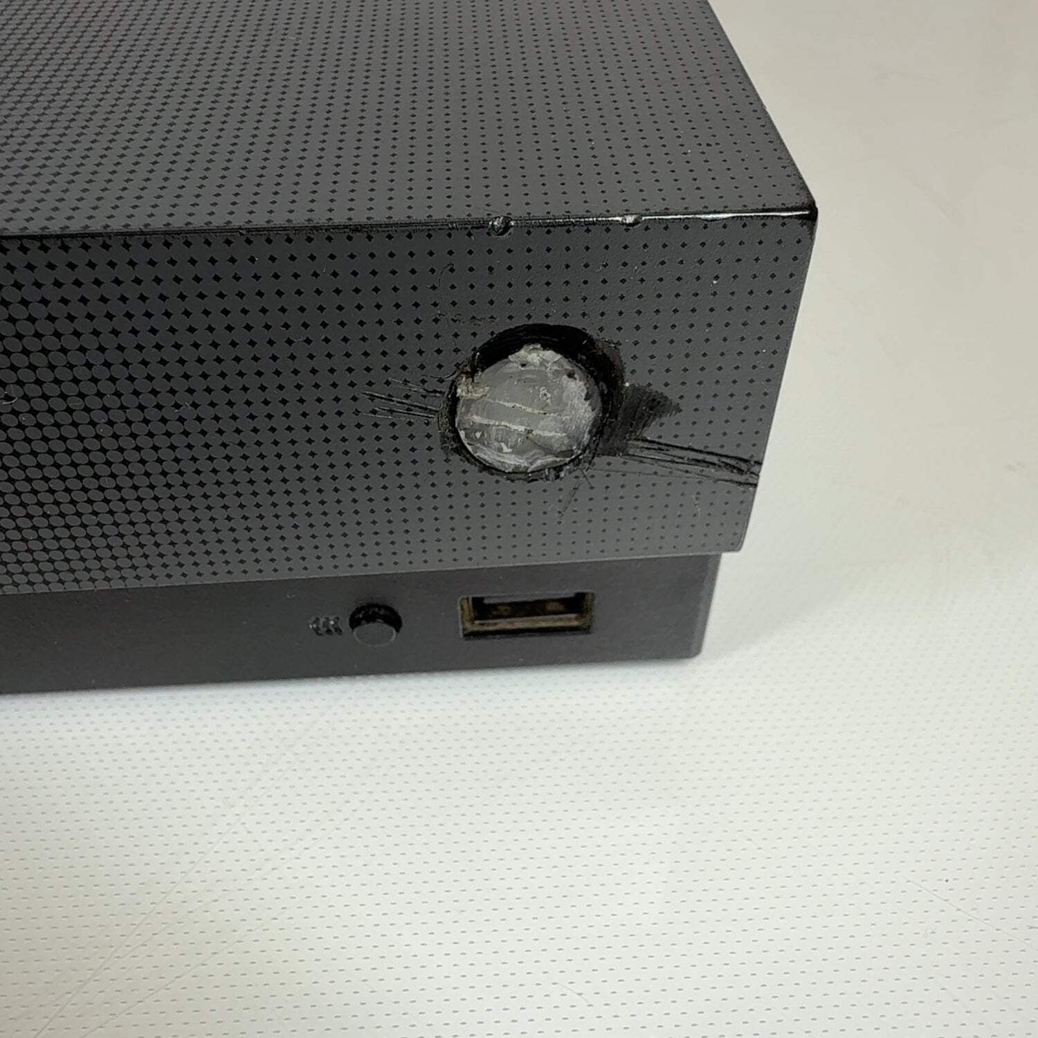 Broken Microsoft Xbox One X 1TB Console Gaming System Only 1787 READ