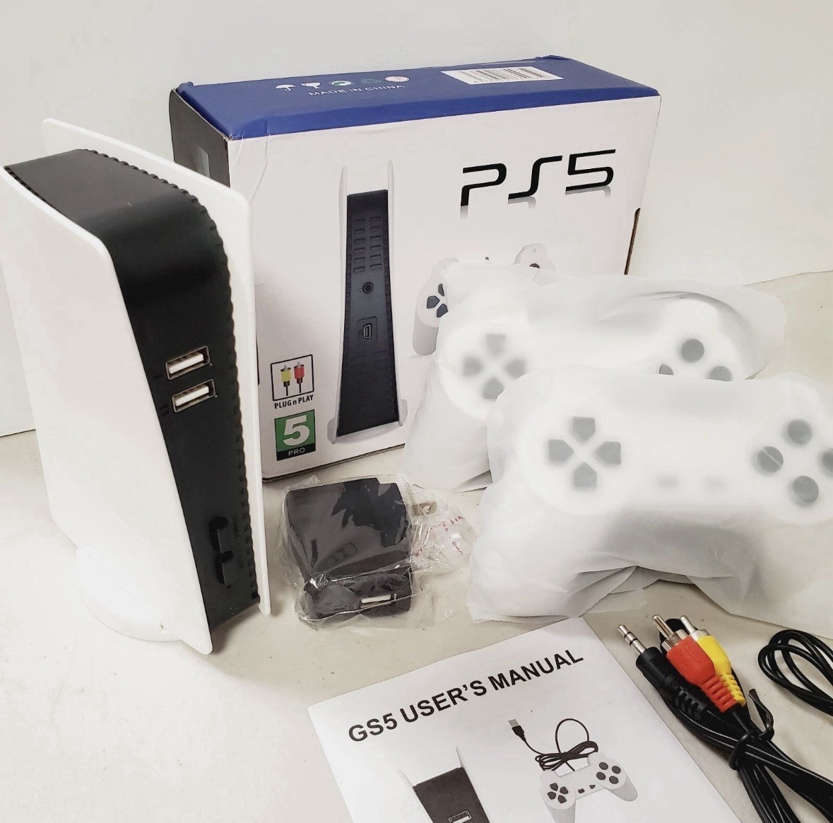 GS5 Game Console – 300 Retro classic Mini Gamer duel USB Wired Controllers