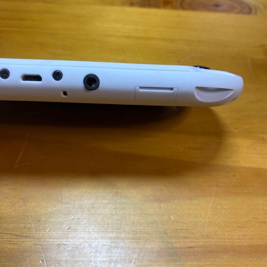 PSVITA 2000 Console, Glacier White 6257 From Japan