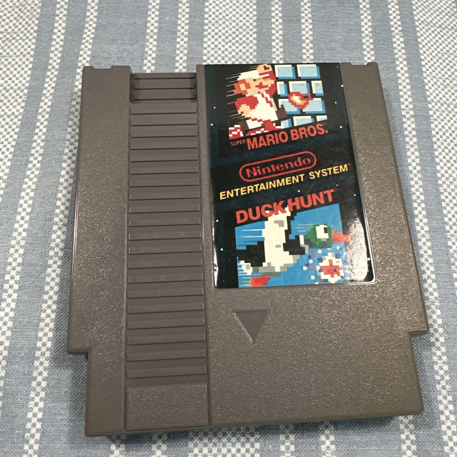 Nintendo Console NES-001 + 1 OEM Controller 3rd Party Power and RF Switch + Game