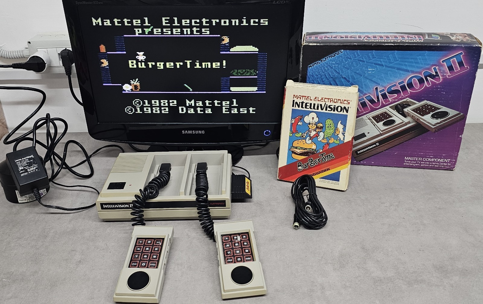 Mattel Intellivision 2 NTSC-U/C Beige Home Console RF 1 Unit