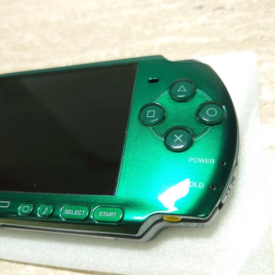 Sony PSP 3000 Spirited Green Complete in Box Near Mint Limited Edition 7075
