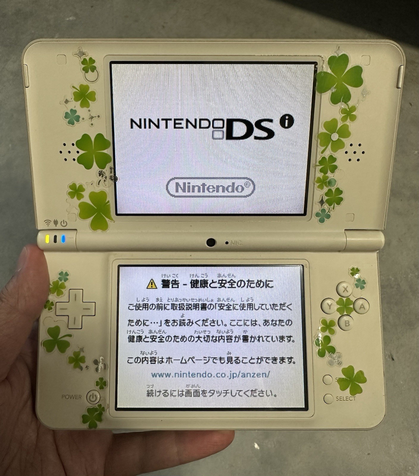 Nintendo DSi LL Natural White «Lucky Clover Edition» Tested + Charger