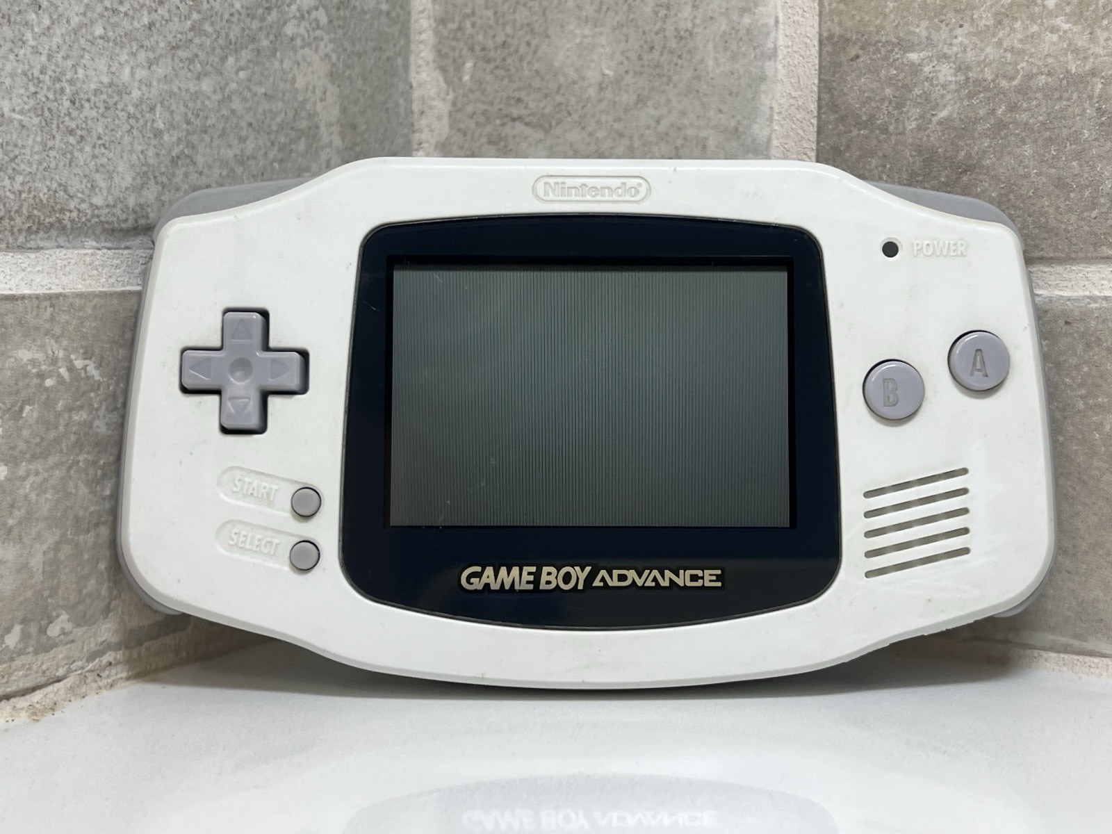 Nintendo Game Boy Advance AGB-001 Handheld White TESTED