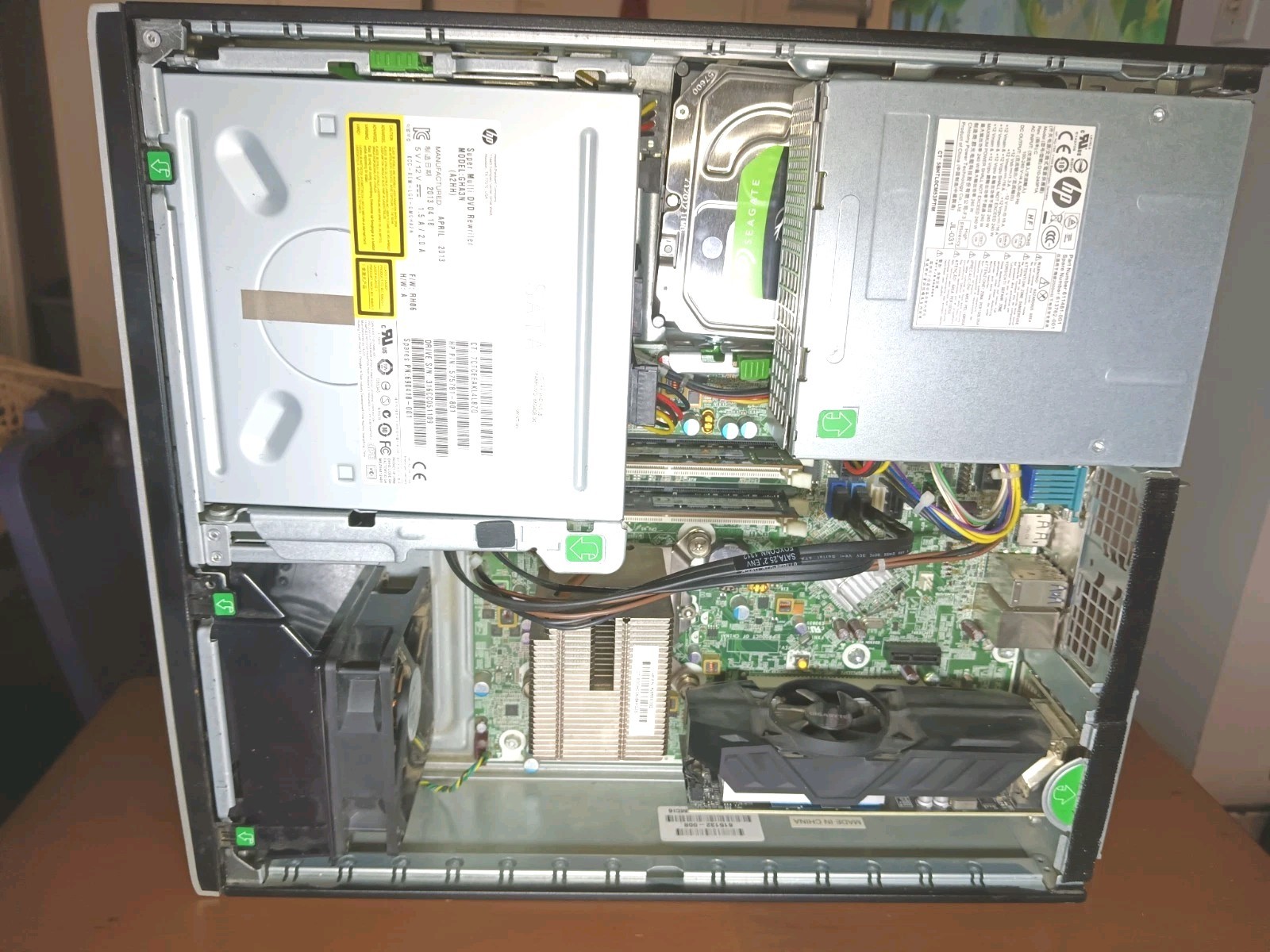 HyperSpin MAME Arcade Gaming Computer – 16TB Hard Drive/ 3 Controllers
