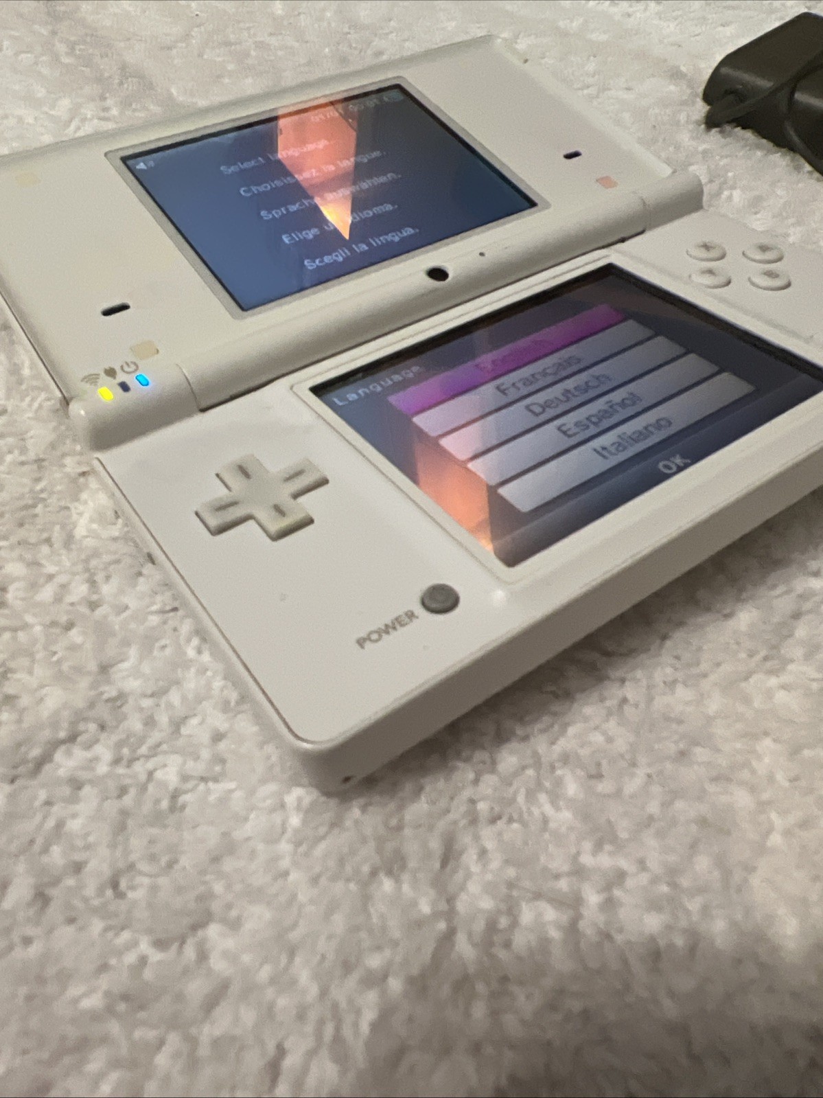 Nintendo DSi White Handheld Console TWL-001 (EUR) Tested Working Stylus +Charger