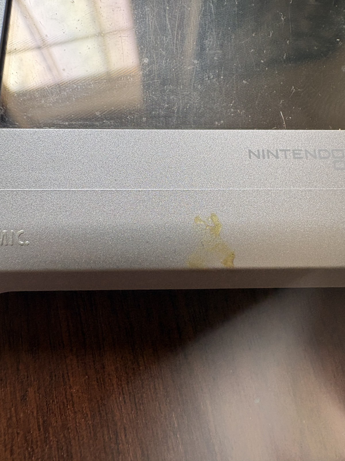 Nintendo DS Console with battery…powers on…no charger