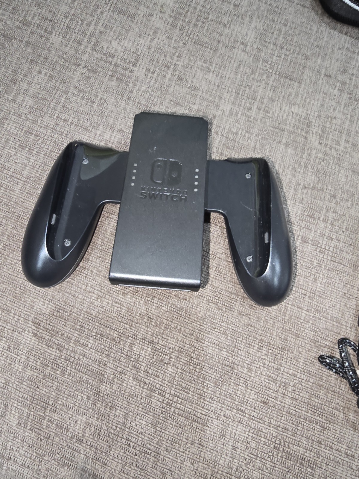 Nintendo Switch OLED 64GB With 9 Nintendo Switch Games, extra controller, + case
