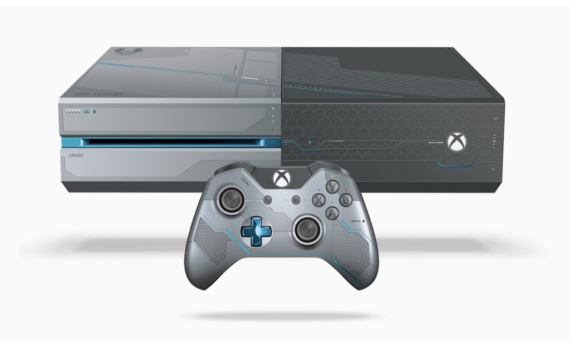 Xbox One Halo 5 Special Edition w/ Red Controller