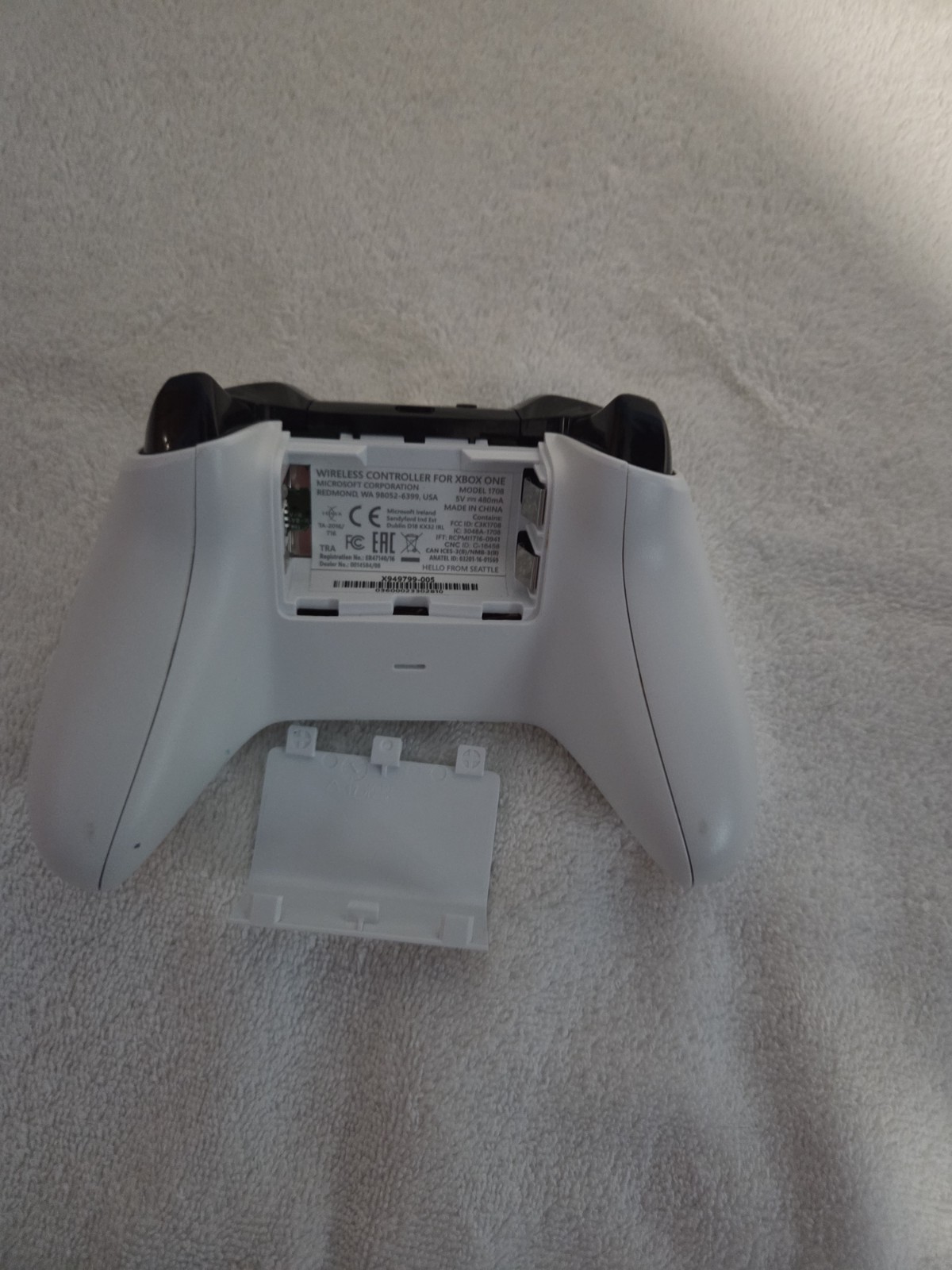 Microsoft Xbox 500GB Game Console With Controller And Li-Ion Batteries