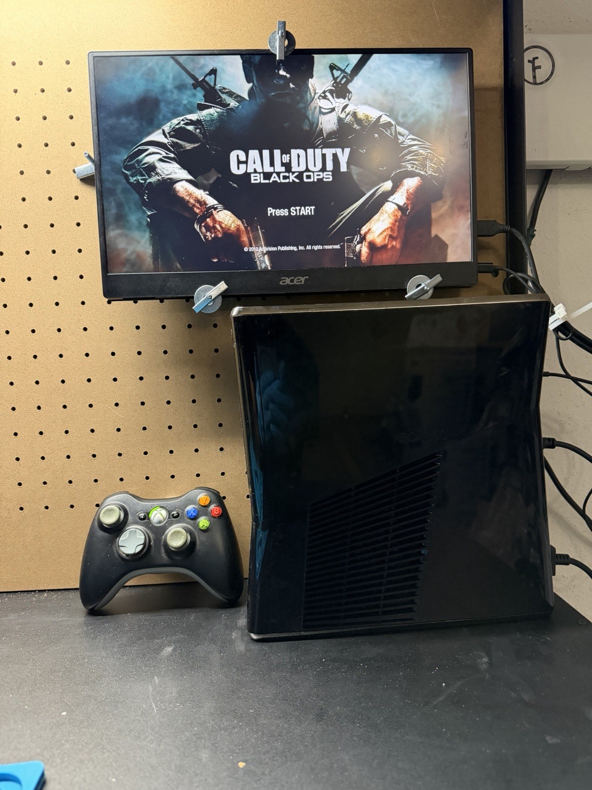 Xbox 360 Slim 250GB Console Black Bundle OEM Controller Cords Tested MX4