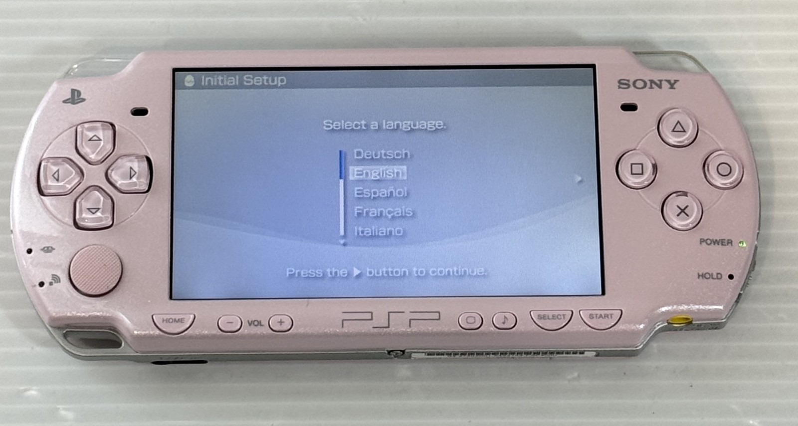 Sony PSP-2000 PSP 2000 Console Rose Pink Complete in box Region free -Excellent+