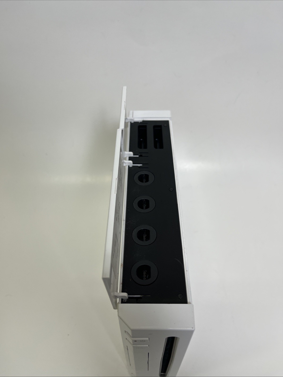 Nintendo Wii Console With Wiimote Controller, Nunchuck & Cords – Tested