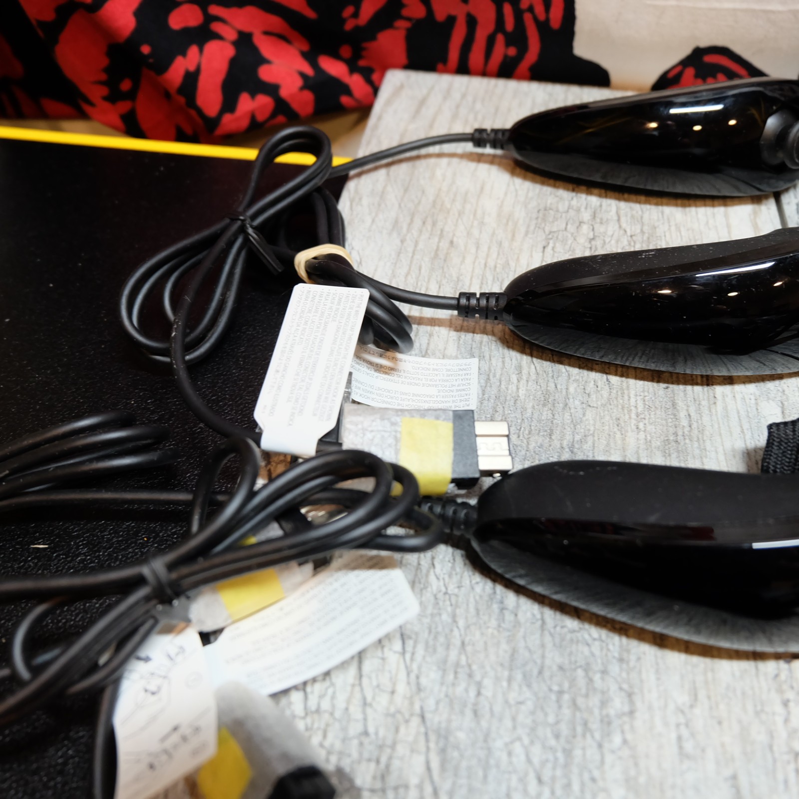 Nintendo Wii RVL-001 Black Console w/ Cables Remotes Charger & Nunchuks