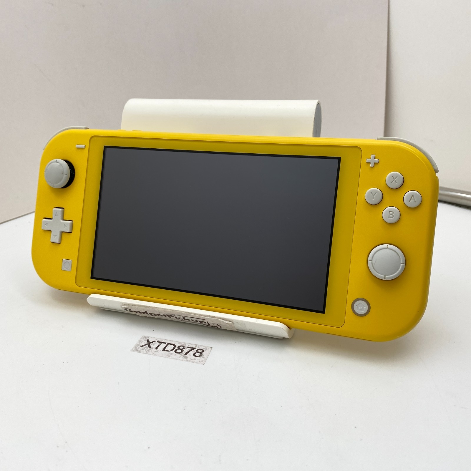 Nintendo Switch Lite – Yellow – Game Console – Fair Condition