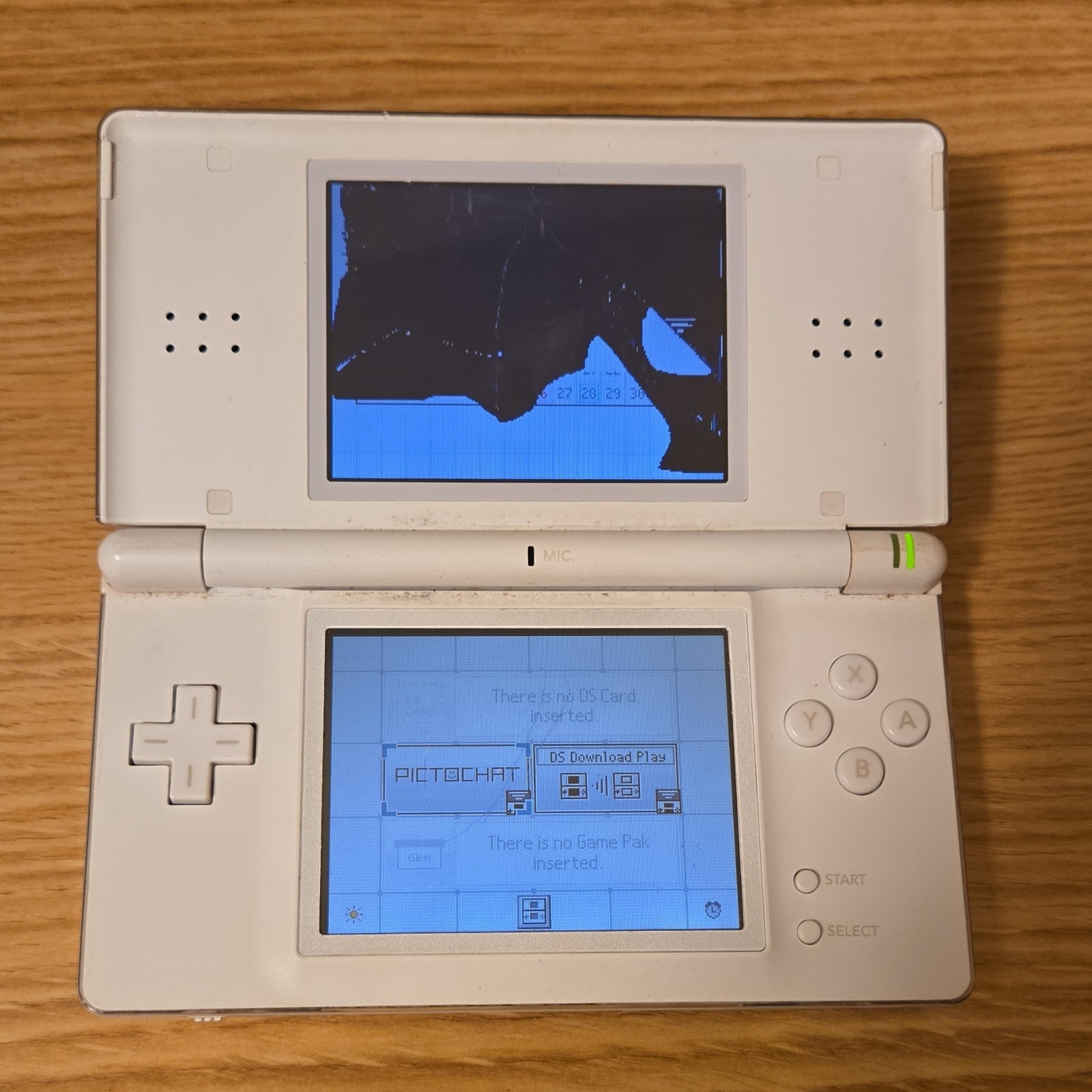 Nintendo DS Lite White Multiplayer Handheld System with Headphone Jack