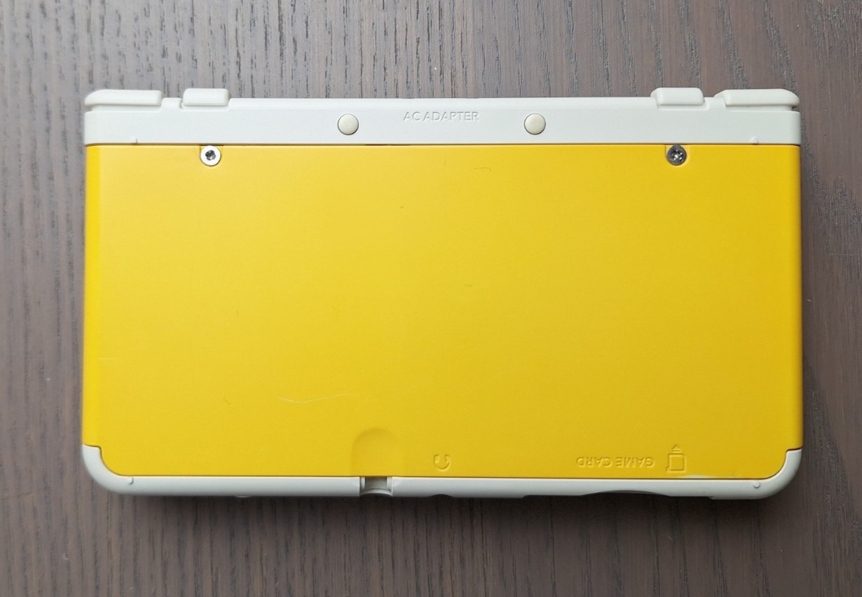 Nintendo New 3DS White | Charger + 32GB SD Card | Region Free | USA Seller