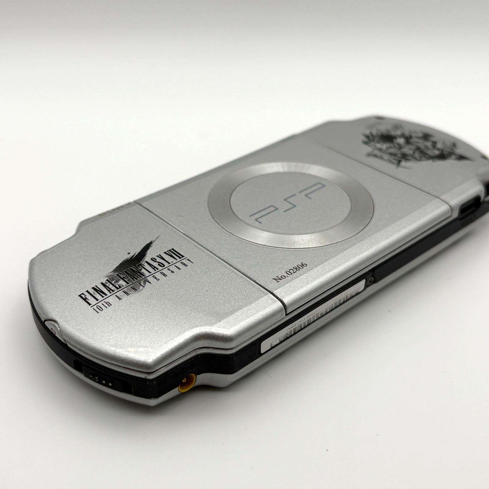 Sony PSP-2000 Final Fantasy Ⅶ Crisis Core 10th Anniversary Limited Console