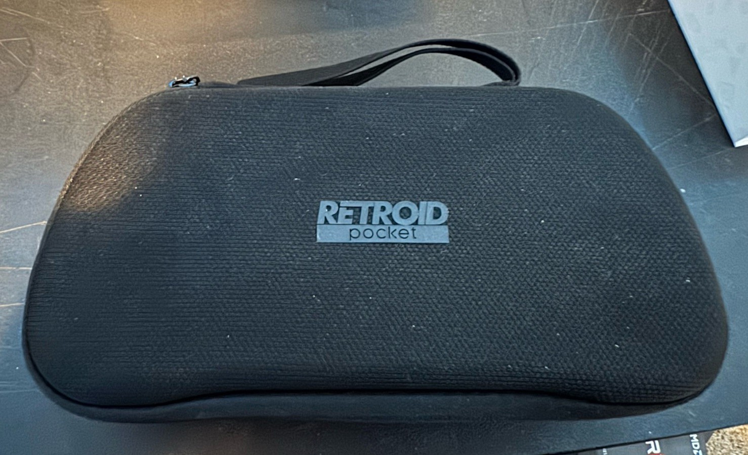 Retroid Pocket G2 handheld gaming console/ Dual screen/ 2 cases/ Official Grip