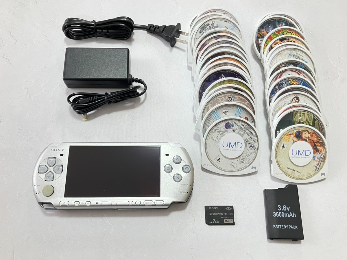 Sony PSP-3000 Console with battery＋charger＋memory stick＋random 3 games