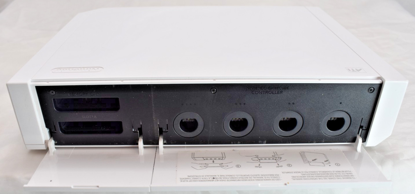 Nintendo Wii RVL-001 Console with Cables 2 Remote & Nunchuk. Tested Works