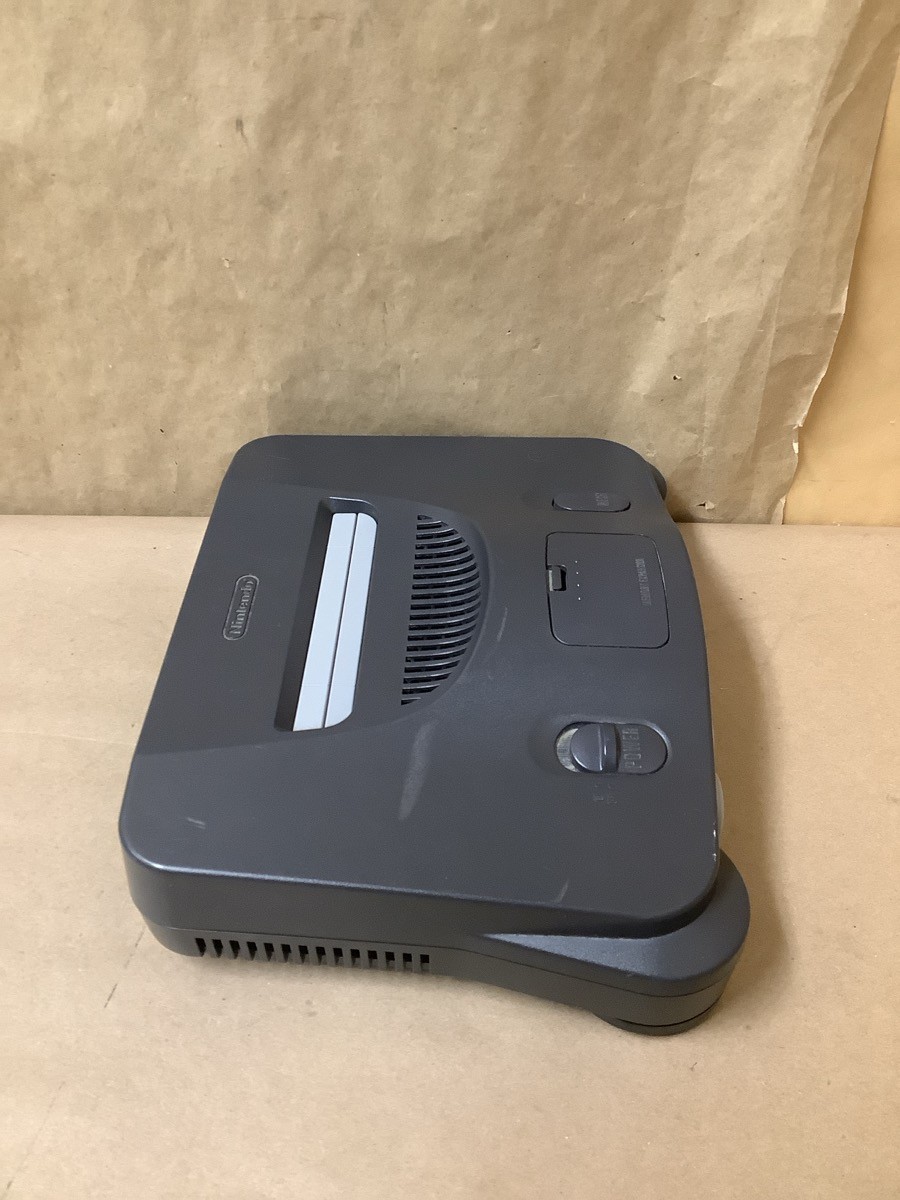 NINTENDO 64 SYSTEM CONSOLE NUS-001 (B42009734)