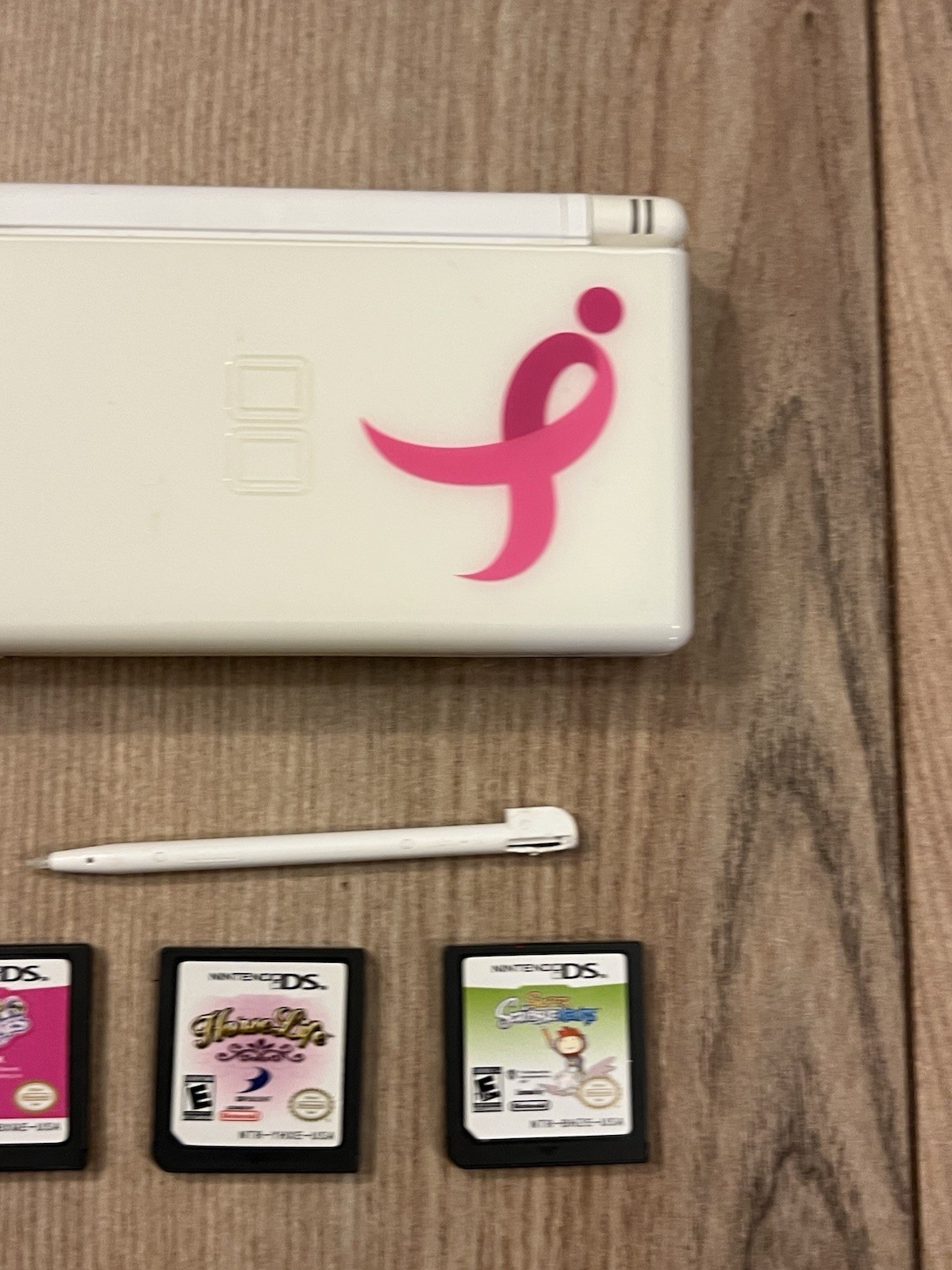 Nintendo DS Lite Pink Ribbon Console Bundle 7 Games Susan Komen Breast Cancer