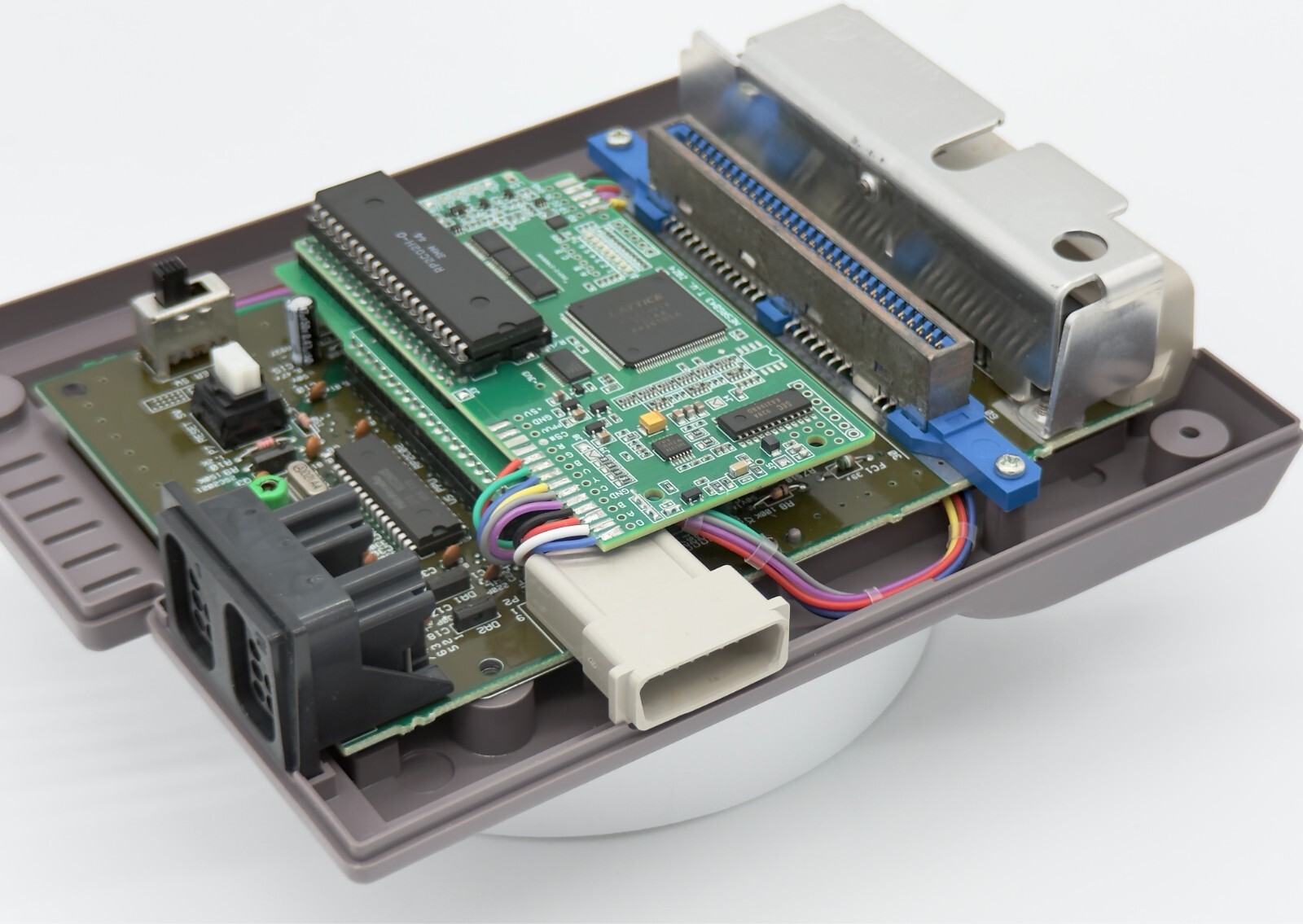AV Famicom (HVC-101) Top Loader with Tim Worthington’s NESRGB 4.3, recap & more!