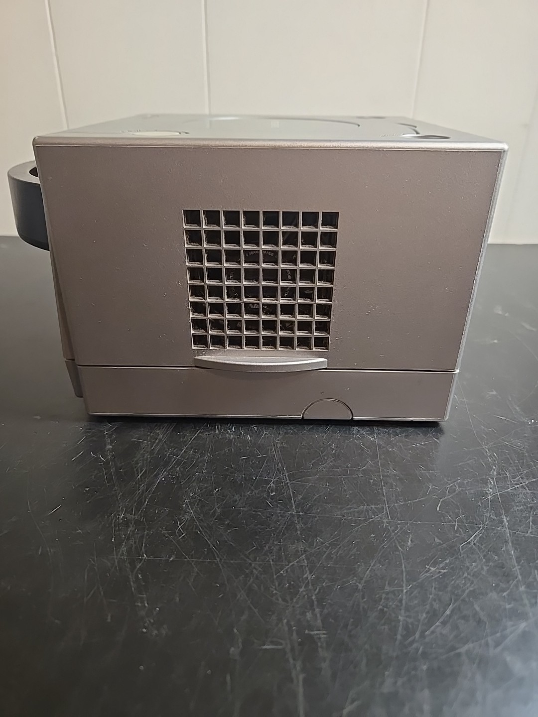 Nintendo GameCube Console + Controller + Accessory NTSC-U/C (US/Canada) DOL-001