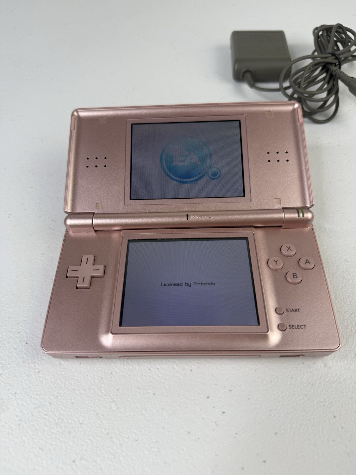 Nintendo DS Lite Metallic Rose Bundle – Games + Charger