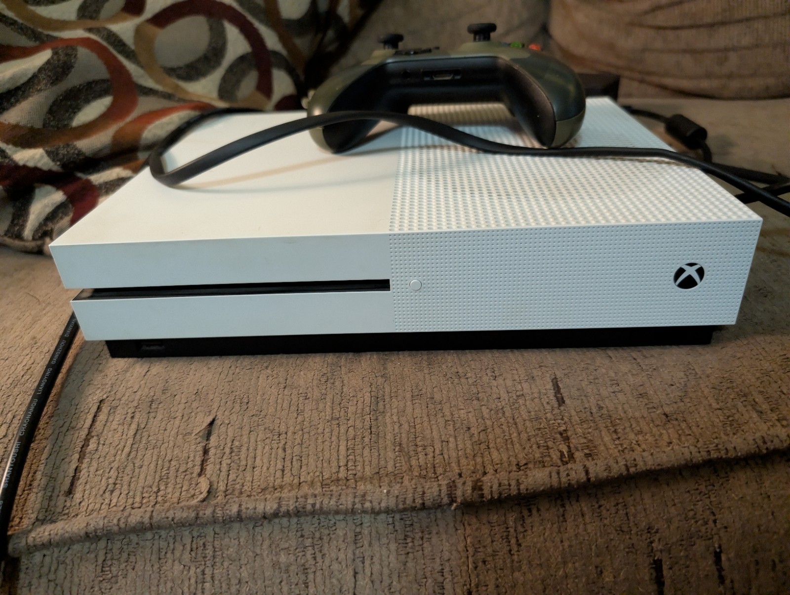 Microsoft Xbox Series S White 1TB. With Controller and Cords