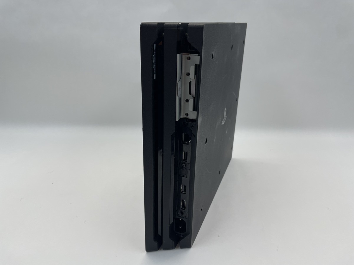 DISC READER DOES NOT WORK!! 2tb ps4 w power cord and controller. (P02004897)