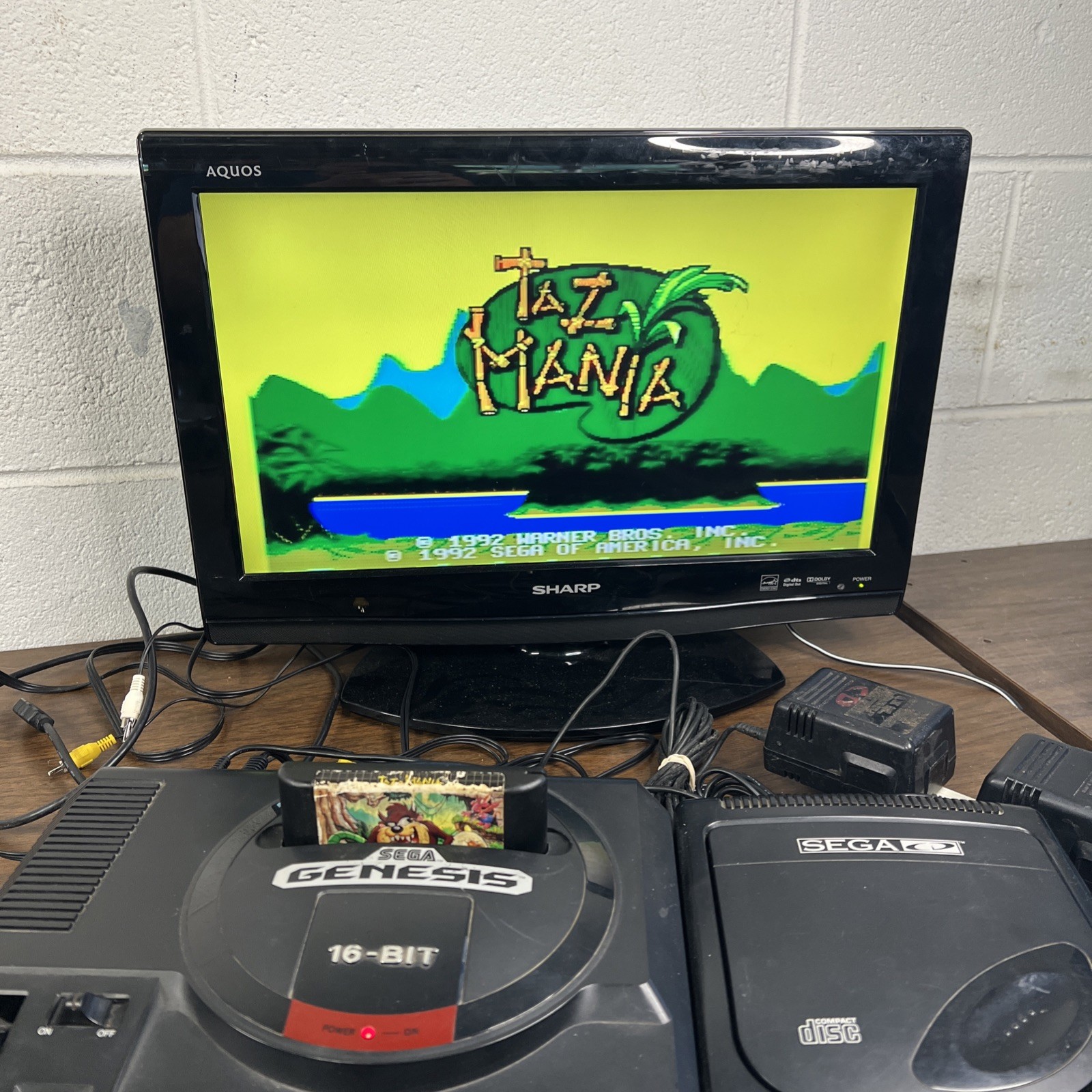 SEGA Genesis Model 1 1601 SEGA CD Model 2 MK-4102 2 Controllers Working NO CORDS