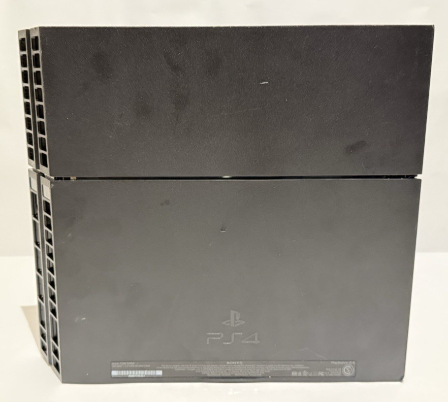 Sony PlayStation 4 PS4 Original Console CUH-1215A Black 500GB w/ Cords