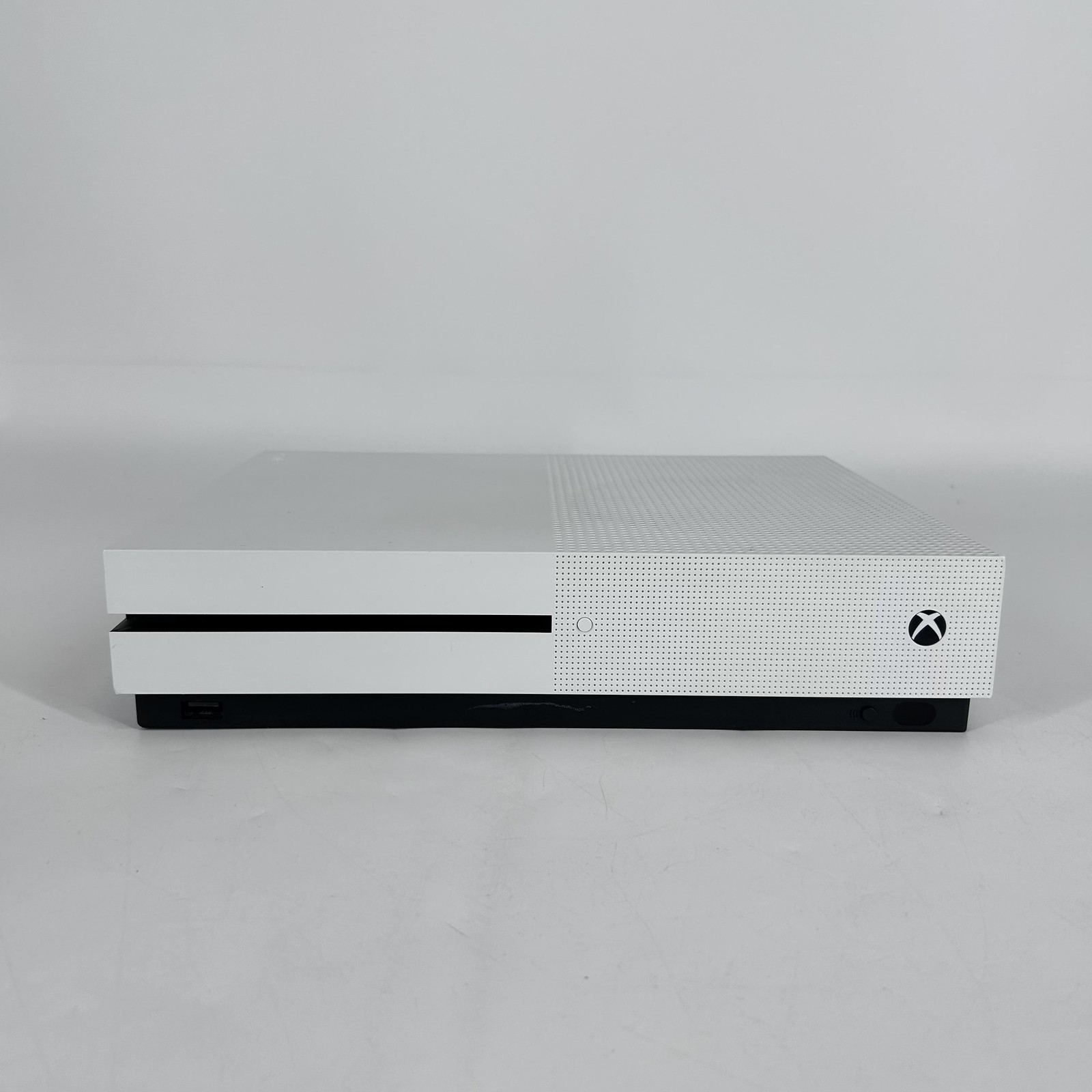 Microsoft Xbox One S Console White 500GB w/ Controller/HDMI/Power Cord – Good