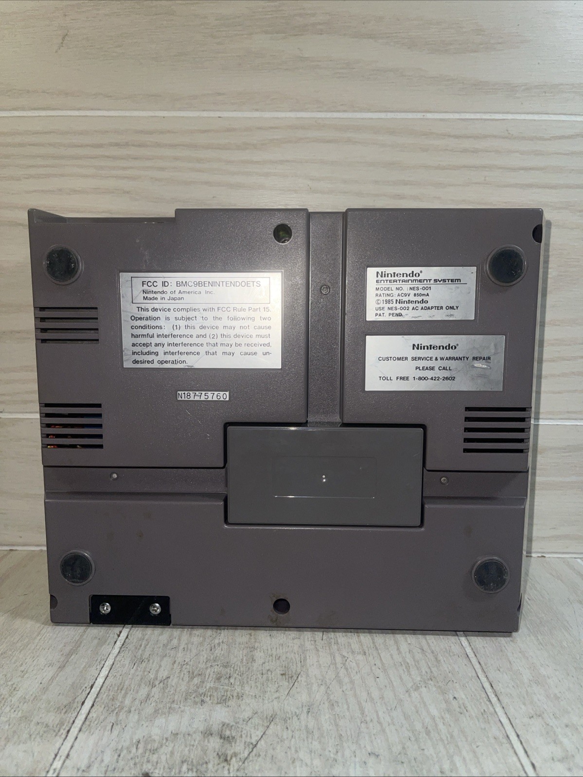 Original 1985 Nintendo NES-001 Console For Repair Blinking Red Light Controllers